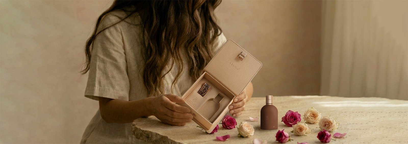 lecmo perfumes - The Tale of the Lady and the Wolf